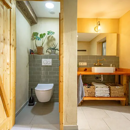 Weitraeumiges, Helles Mit Naturblick * Rognitz