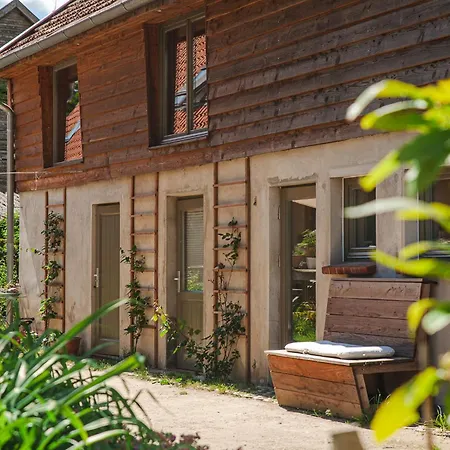 Weitraeumiges, Helles Mit Naturblick Apartman *